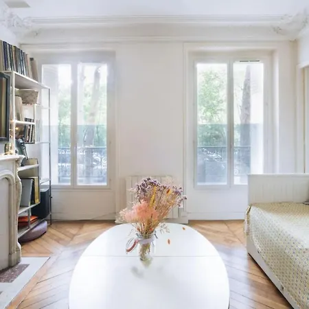 Lovely One Bedroom For 2 Apartment Paris